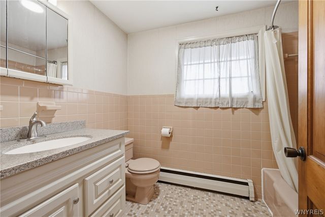 3 Gilmore Dr, Cheektowaga, NY 14225