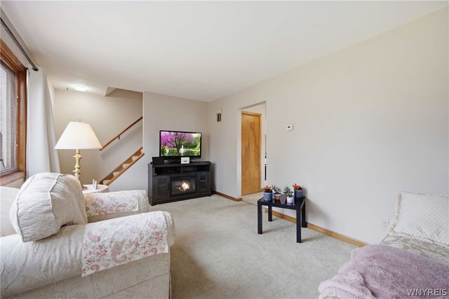 3 Gilmore Dr, Cheektowaga, NY 14225