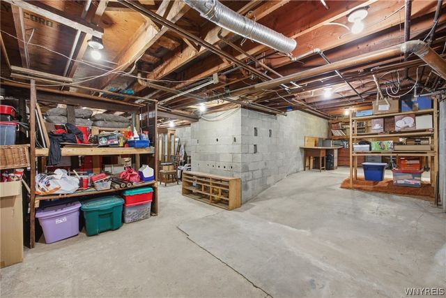 3 Gilmore Dr, Cheektowaga, NY 14225