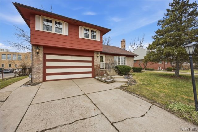 3 Gilmore Dr, Cheektowaga, NY 14225