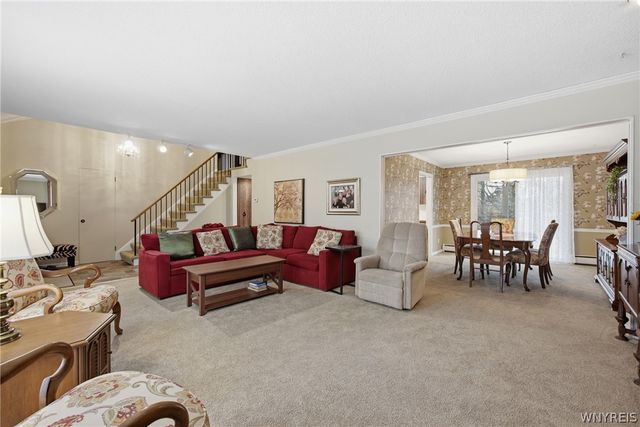 3 Gilmore Dr, Cheektowaga, NY 14225