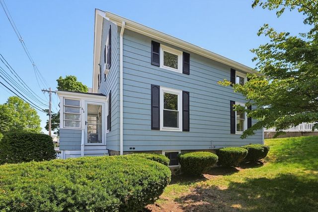210 Pleasant Street, Marblehead, MA 01945
