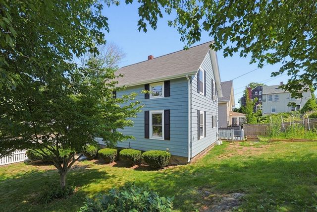 210 Pleasant Street, Marblehead, MA 01945