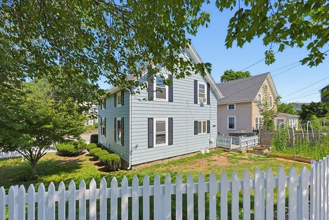 210 Pleasant Street, Marblehead, MA 01945