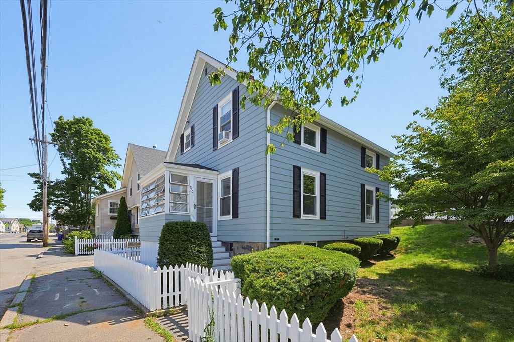 210 Pleasant Street, Marblehead, MA 01945