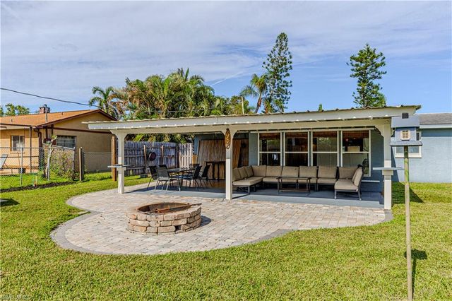 4567 San Antonio LN, Bonita Springs, FL 34134