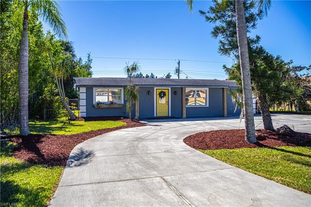 4567 San Antonio LN, Bonita Springs, FL 34134