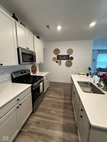 7625 Hillway Drive, Camby, IN 46113