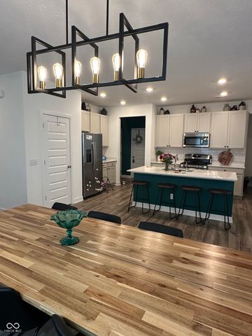 7625 Hillway Drive, Camby, IN 46113