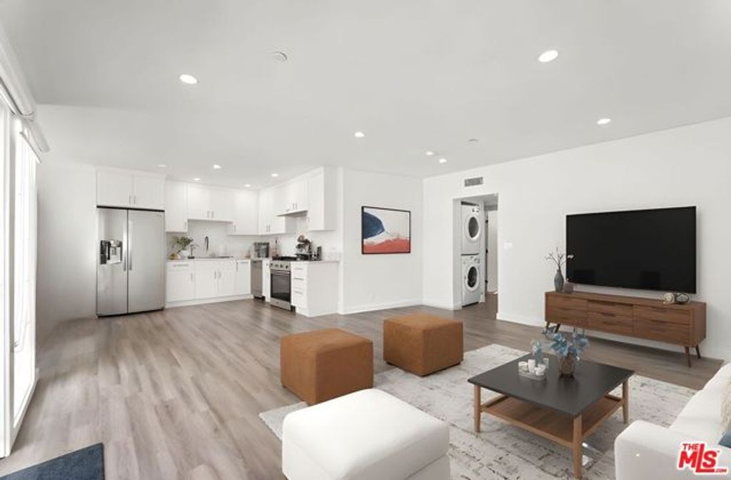 1254 9th Street B, Santa Monica, CA 90401