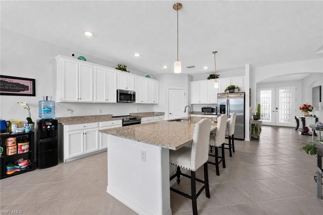 3335 Menores WAY, Fort Myers, FL 33905