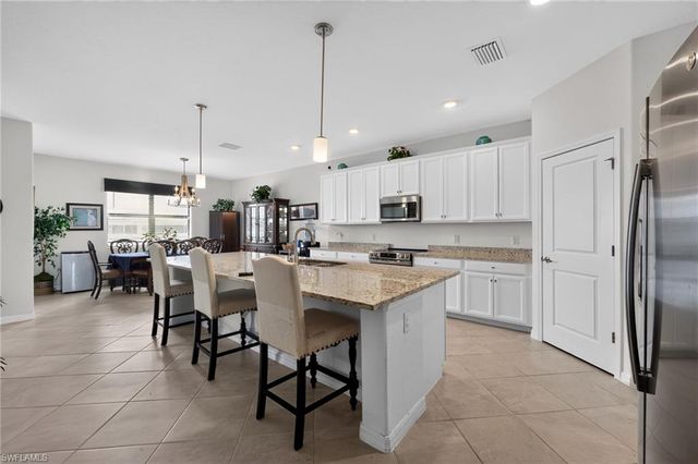 3335 Menores WAY, Fort Myers, FL 33905