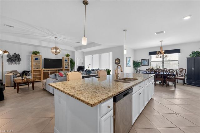 3335 Menores WAY, Fort Myers, FL 33905