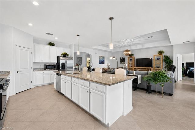 3335 Menores WAY, Fort Myers, FL 33905