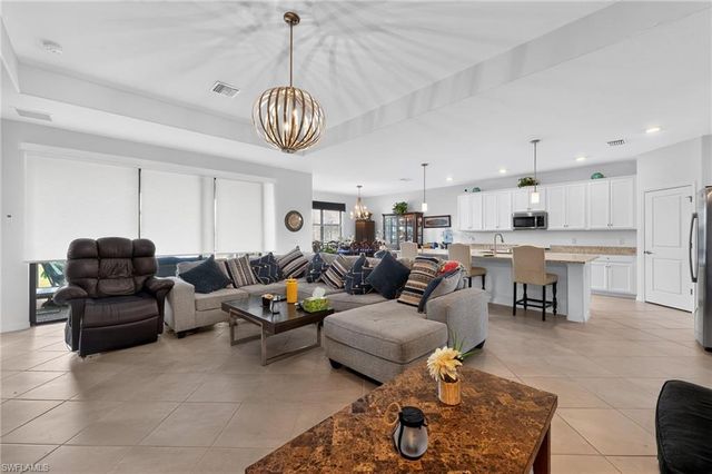 3335 Menores WAY, Fort Myers, FL 33905
