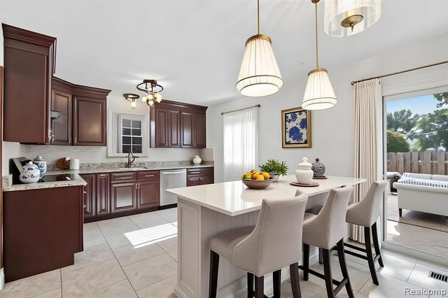 36511 Park Place Drive, Sterling Heights, MI 48310