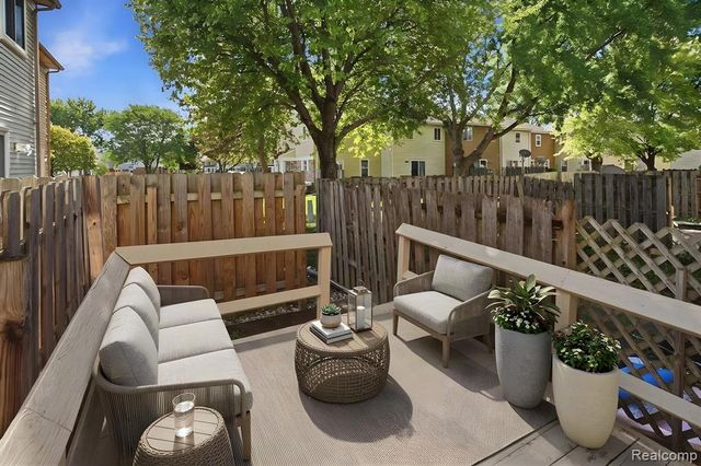 36511 Park Place Drive, Sterling Heights, MI 48310
