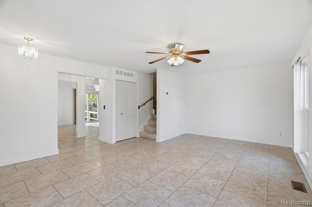 36511 Park Place Drive, Sterling Heights, MI 48310