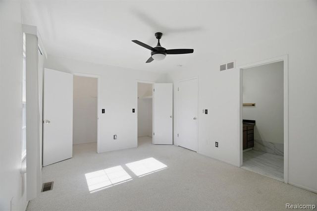 36511 Park Place Drive, Sterling Heights, MI 48310