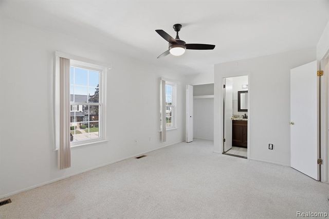 36511 Park Place Drive, Sterling Heights, MI 48310