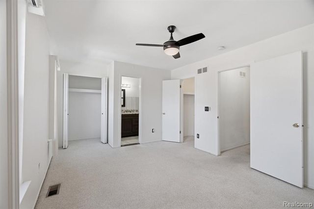 36511 Park Place Drive, Sterling Heights, MI 48310