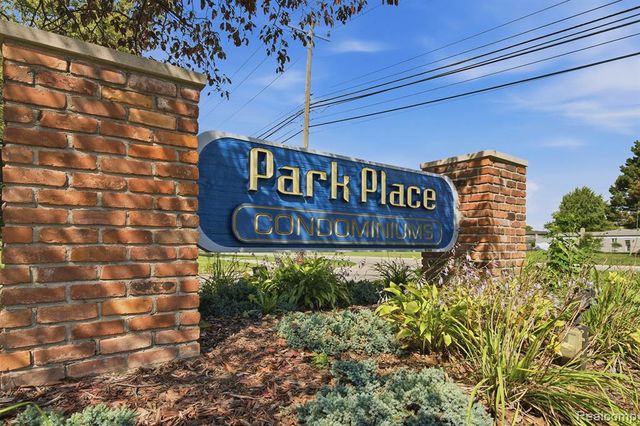 36511 Park Place Drive, Sterling Heights, MI 48310