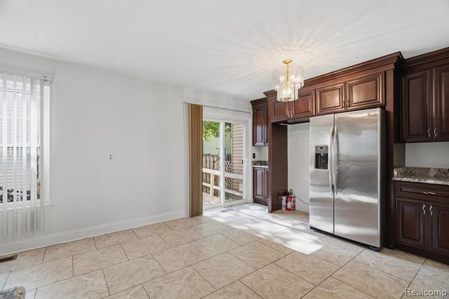 36511 Park Place Drive, Sterling Heights, MI 48310