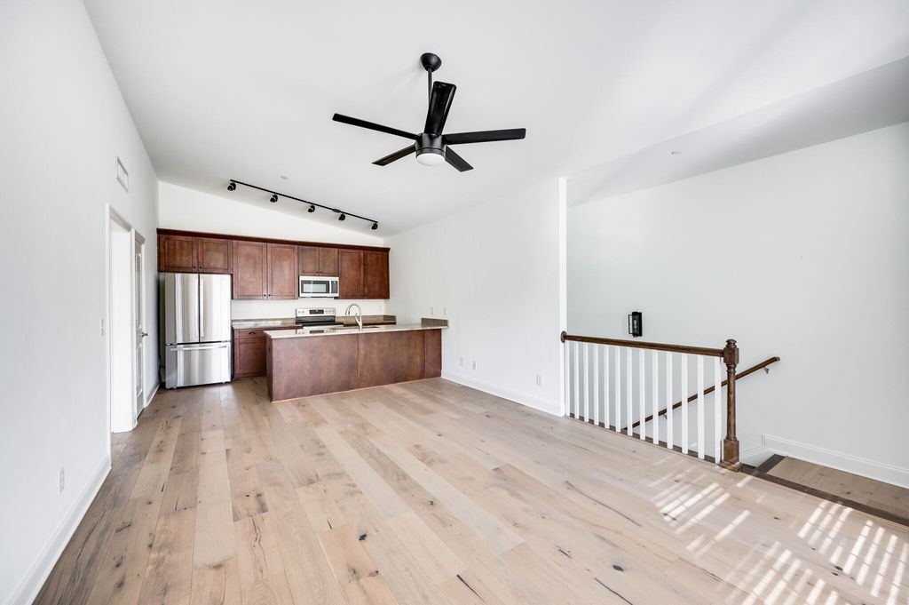 3128 Belwood St Apt 201, Nashville, TN 37203