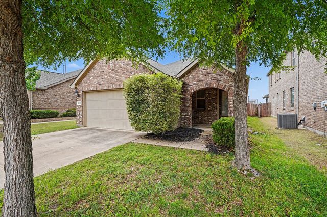 2833 Houston Wood Drive, Fort Worth, TX 76244