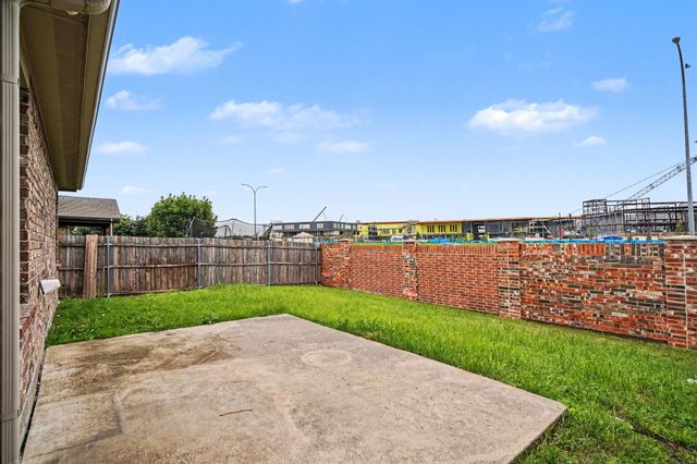 2833 Houston Wood Drive, Fort Worth, TX 76244