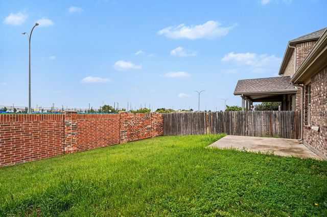 2833 Houston Wood Drive, Fort Worth, TX 76244