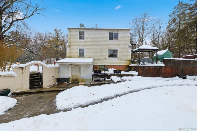 63 Parksville Road, Pleasant Valley, NY 12569