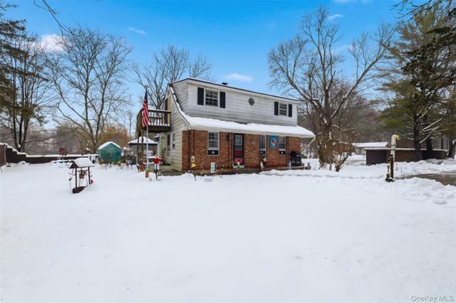 63 Parksville Road, Pleasant Valley, NY 12569