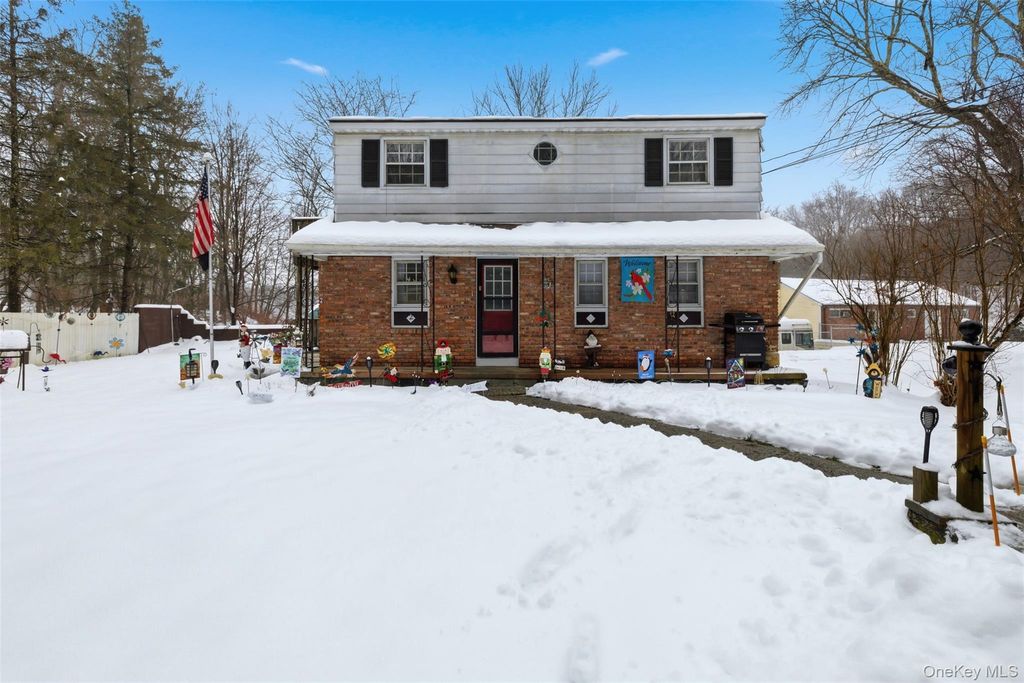 63 Parksville Road, Pleasant Valley, NY 12569