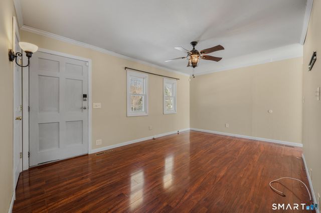 98 Oslo Street, Groton, CT 06355