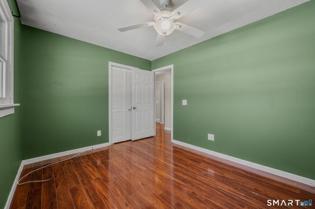 98 Oslo Street, Groton, CT 06355