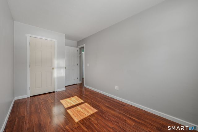 98 Oslo Street, Groton, CT 06355