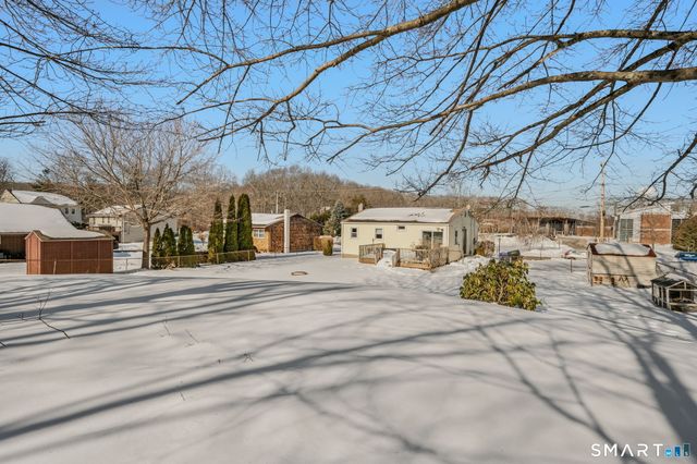 98 Oslo Street, Groton, CT 06355