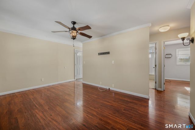 98 Oslo Street, Groton, CT 06355