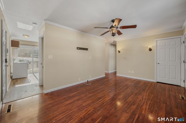 98 Oslo Street, Groton, CT 06355