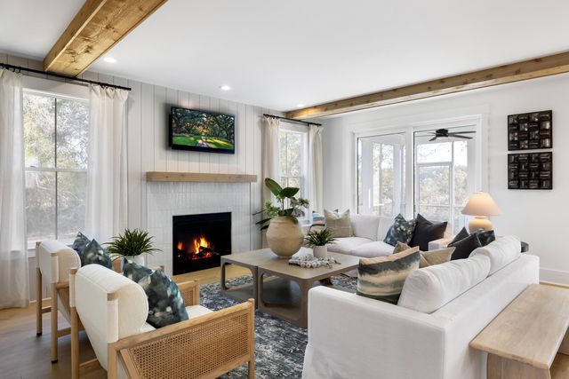 2003 Sea Water Dr Drive, Charleston, SC 29412