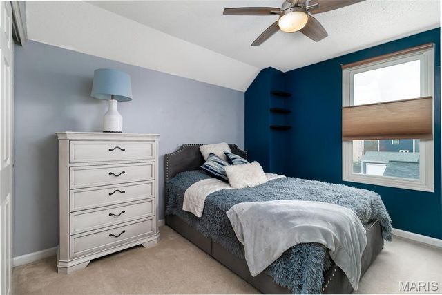 3305 Canal Street, St Charles, MO 63301