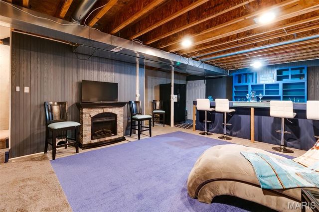 3305 Canal Street, St Charles, MO 63301