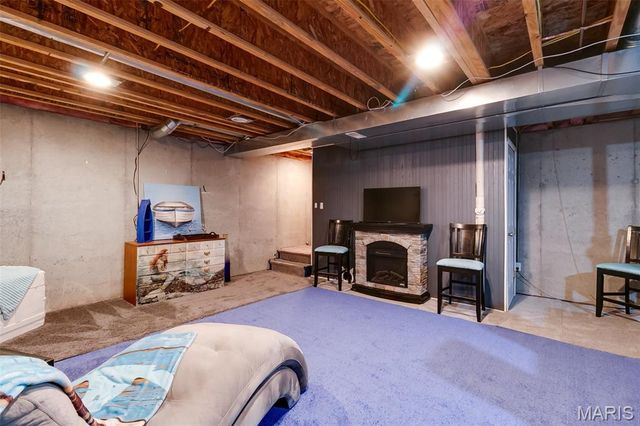 3305 Canal Street, St Charles, MO 63301