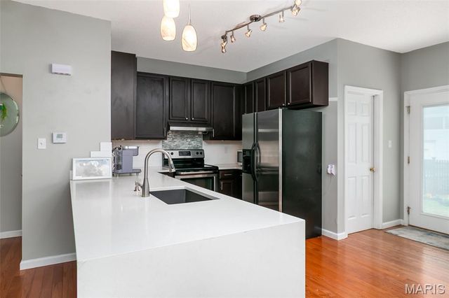 3305 Canal Street, St Charles, MO 63301