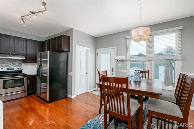 3305 Canal Street, St Charles, MO 63301