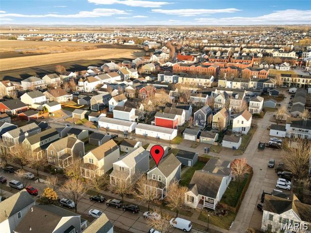 3305 Canal Street, St Charles, MO 63301