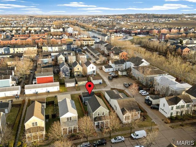 3305 Canal Street, St Charles, MO 63301