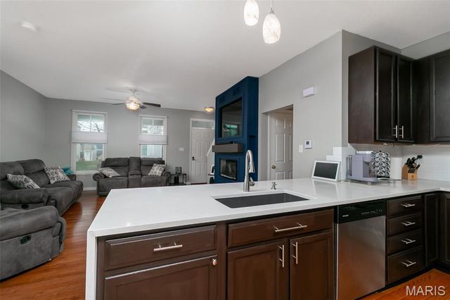 3305 Canal Street, St Charles, MO 63301