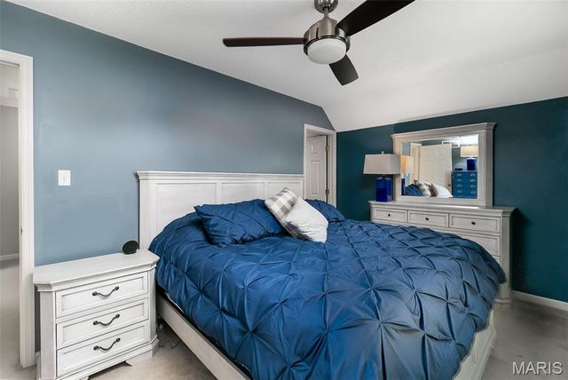 3305 Canal Street, St Charles, MO 63301